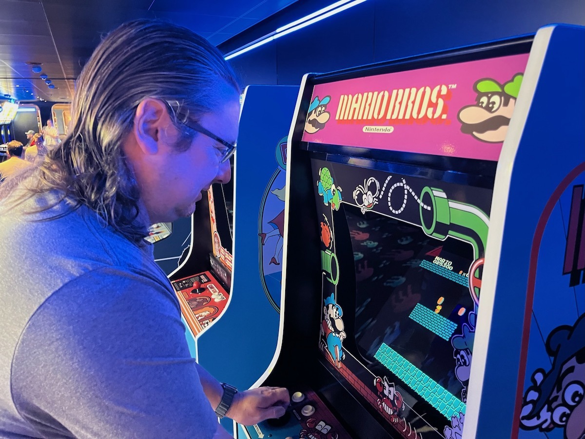 How to score in public on a Virgin Voyages cruise