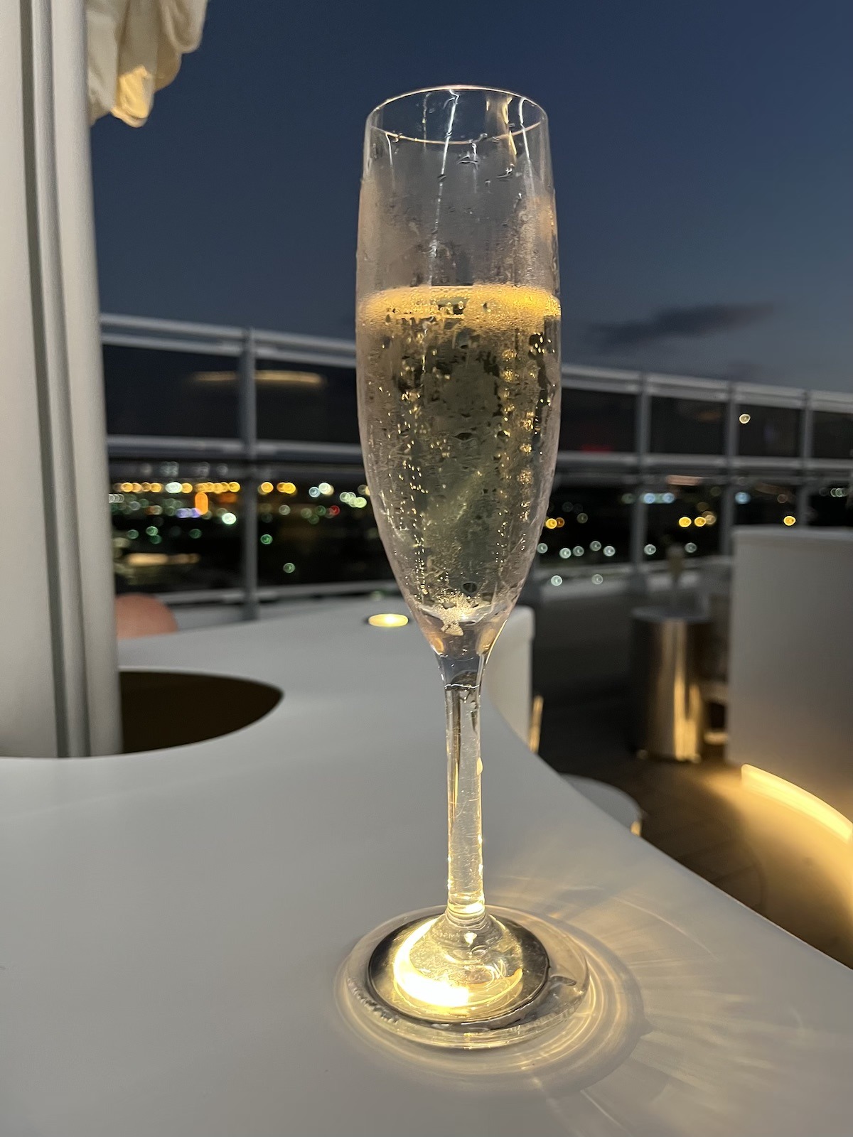 Richard's Rooftop: Virgin Voyages exclusive RockStar sundeck - Journeys ...